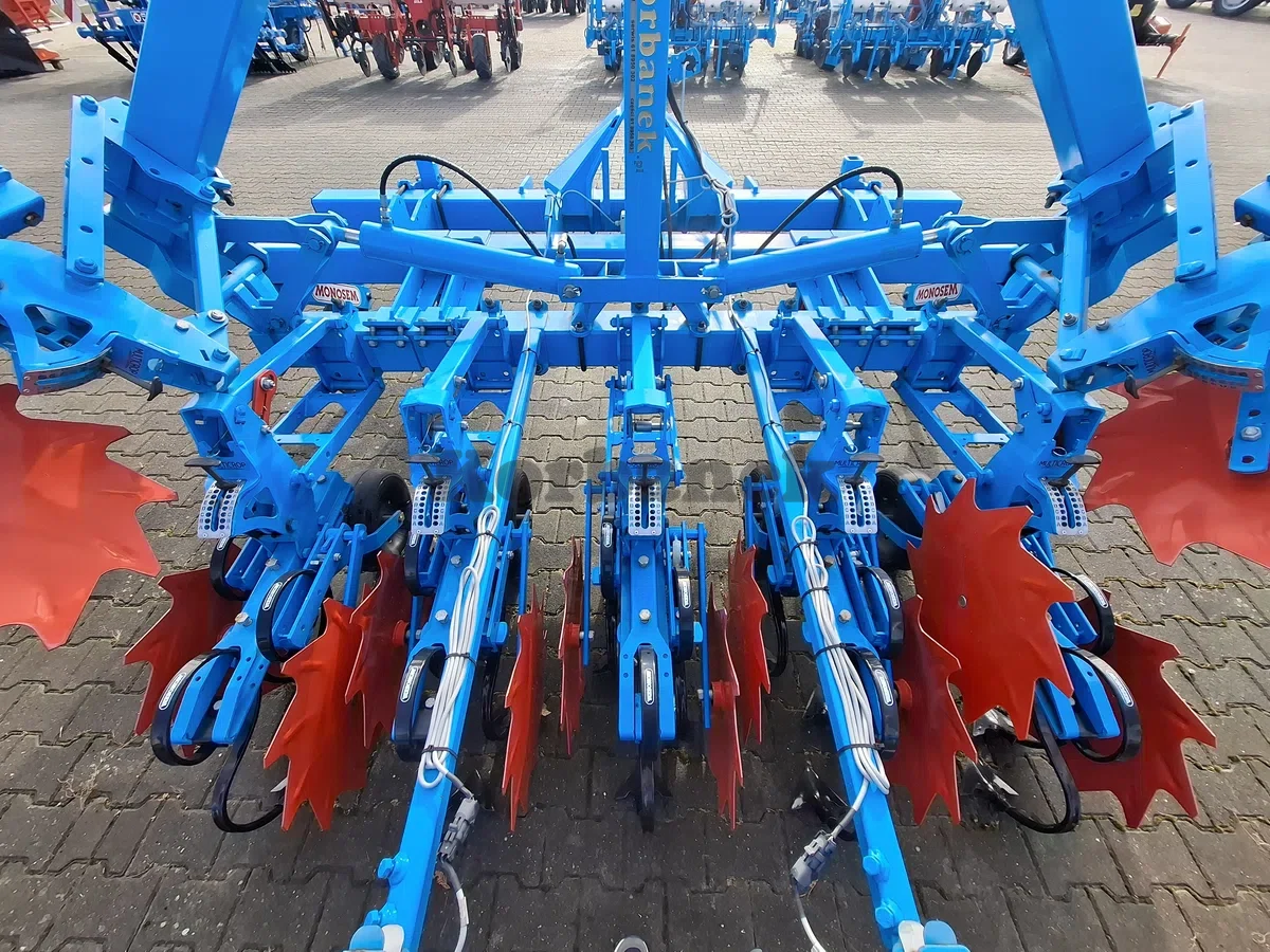 Pielnik Monosem do kukurydzy 6 rz. rozstaw 75 cm / buraków 6 rz. rozstaw 45 cm