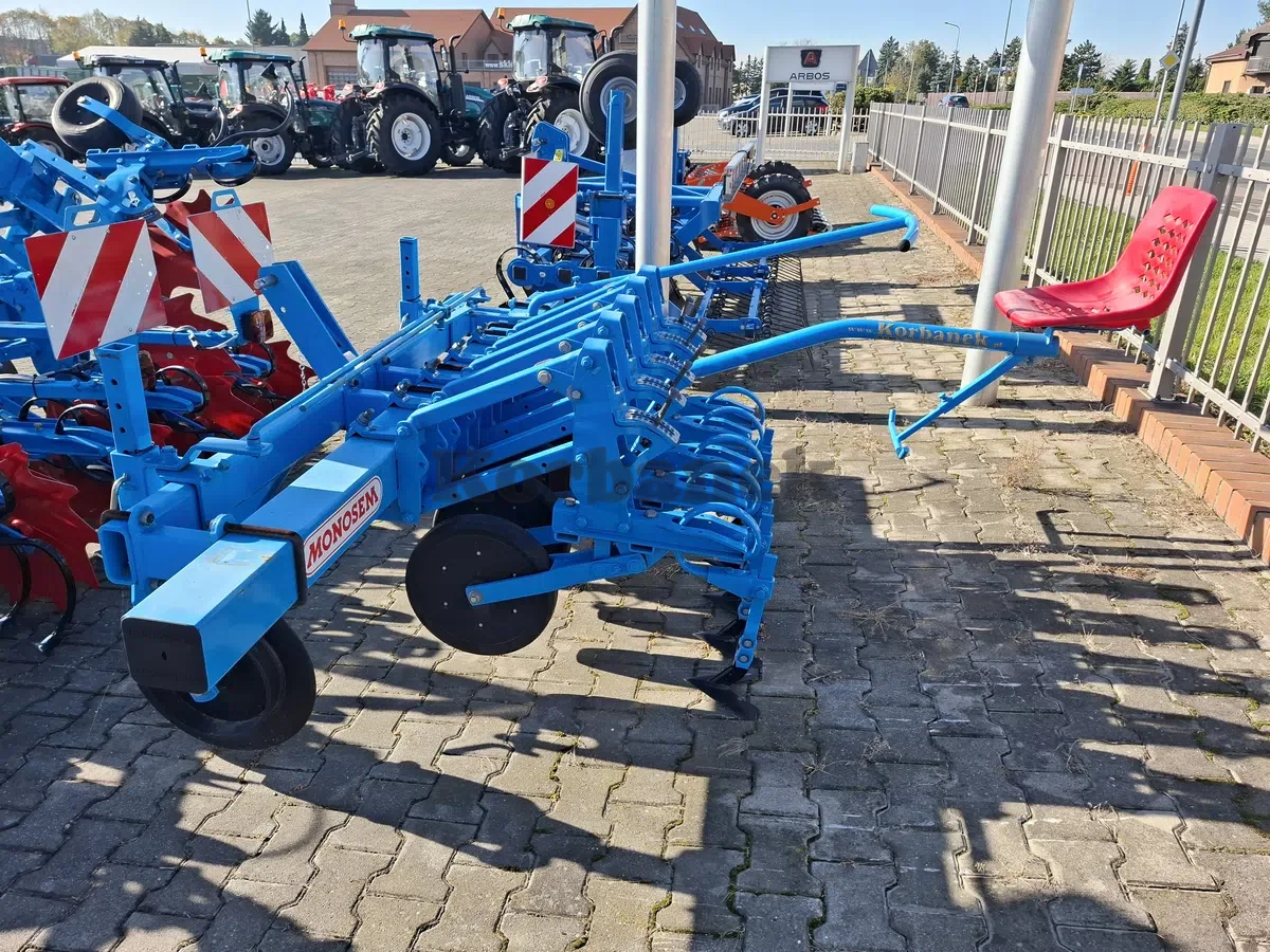 Pielnik Monosem do warzyw 4-rzędowy Multicrop Compact