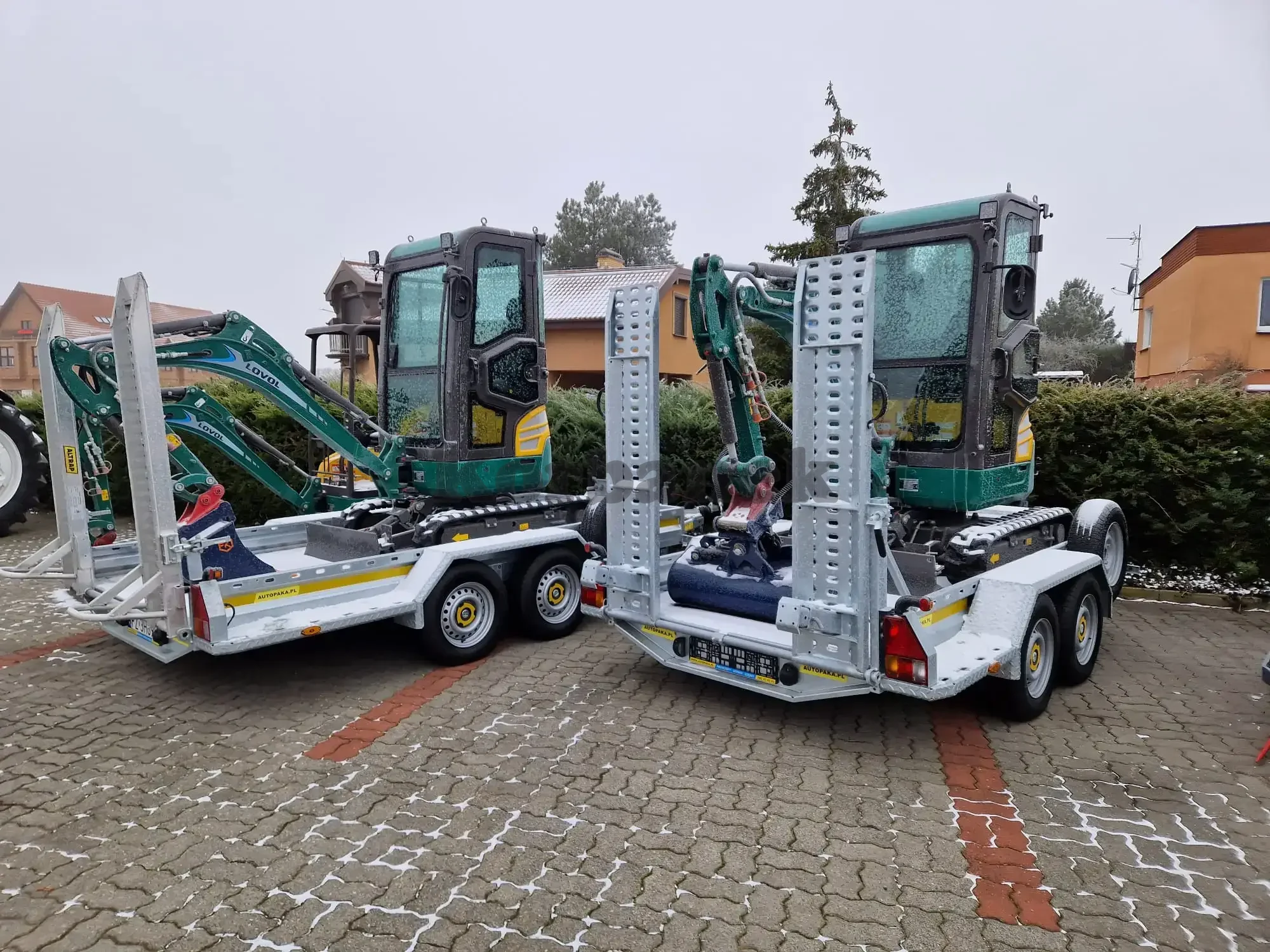 Mini koparka Lovol FR18E2-u z PRZYCZEPKĄ DMC 3500 KG