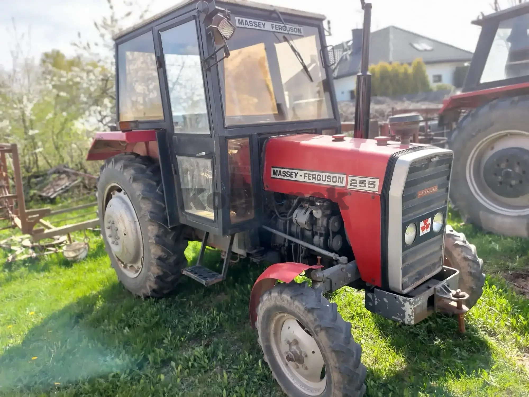 Massey Ferguson 255 