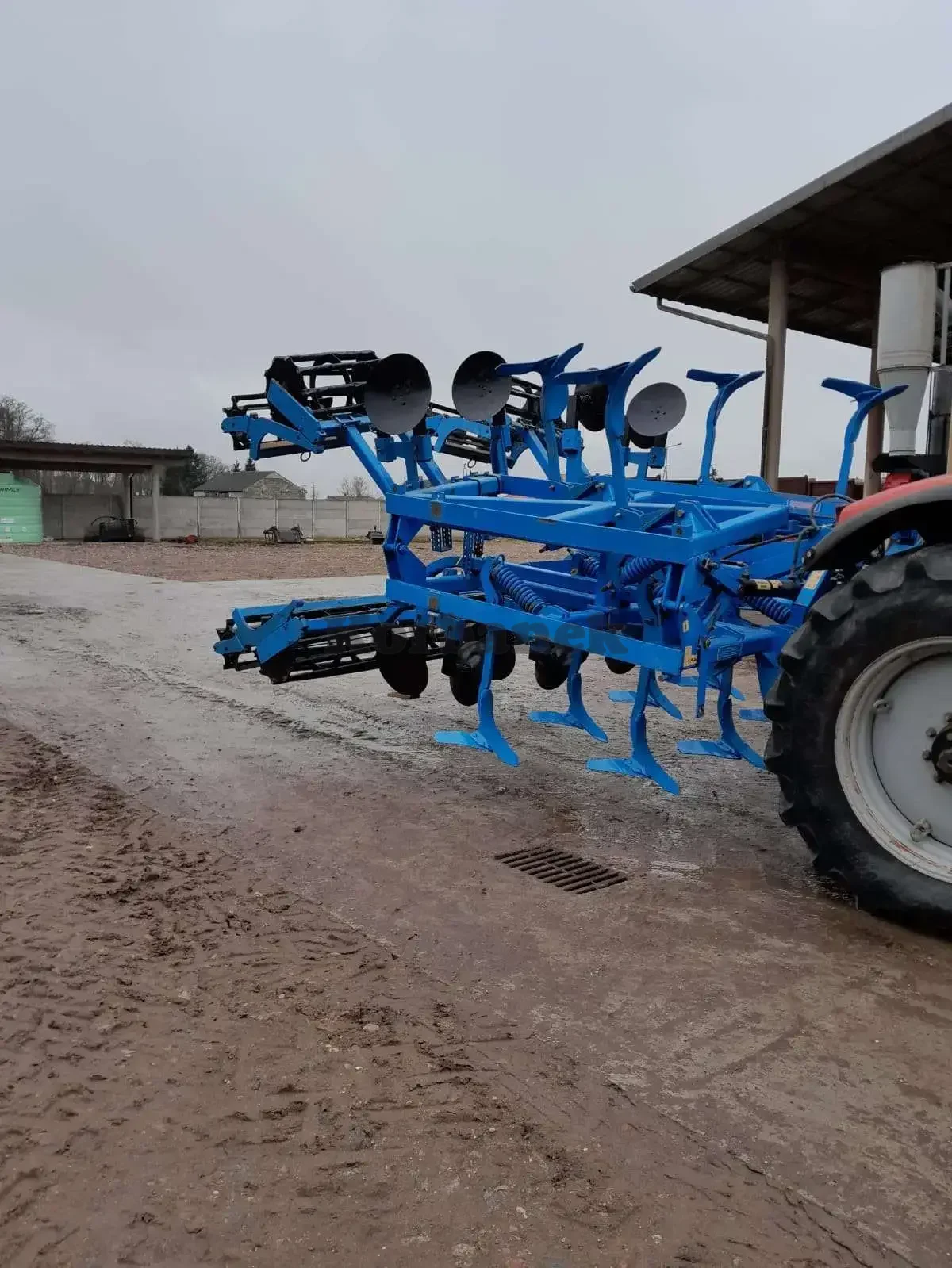 Gruber Mandam KUS-T 4,8 SH z siewnikiem poplonów