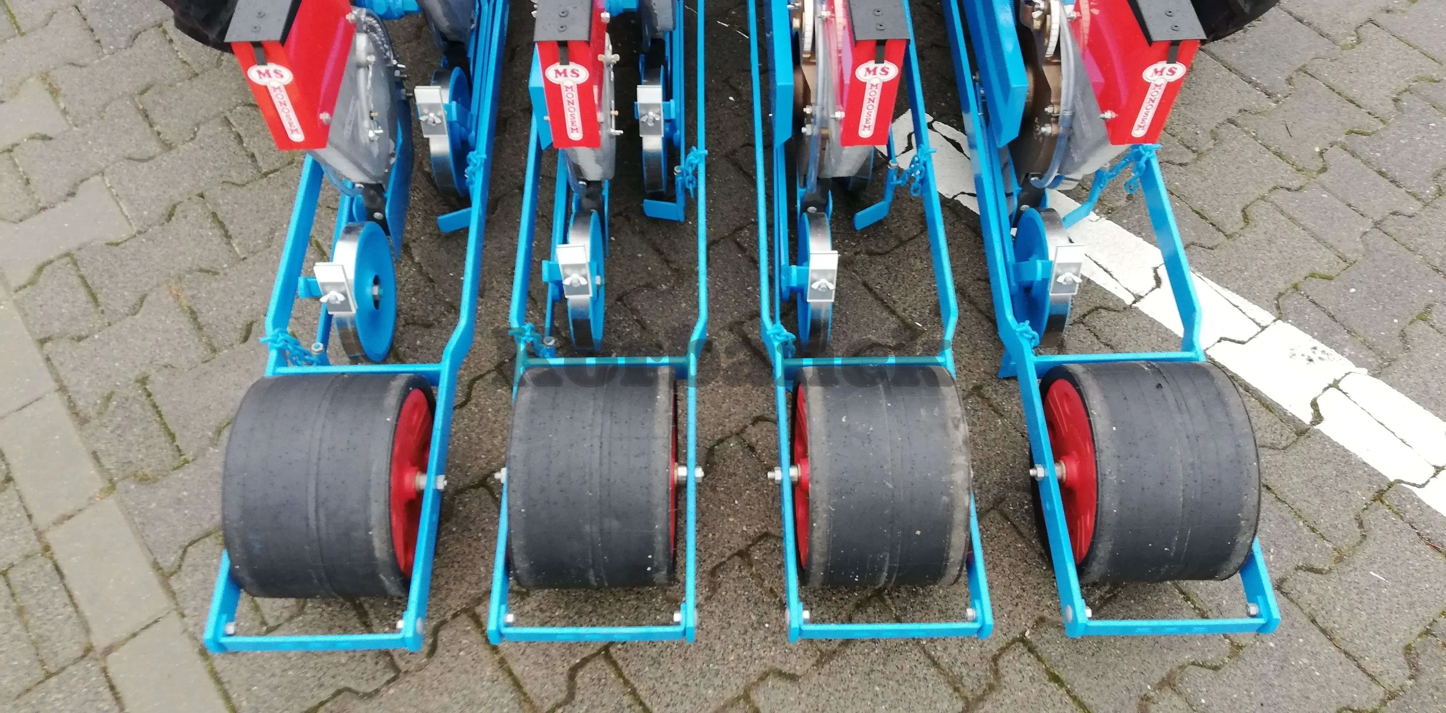 Siewnik do warzyw Monosem MS D2 dwie linie siewu