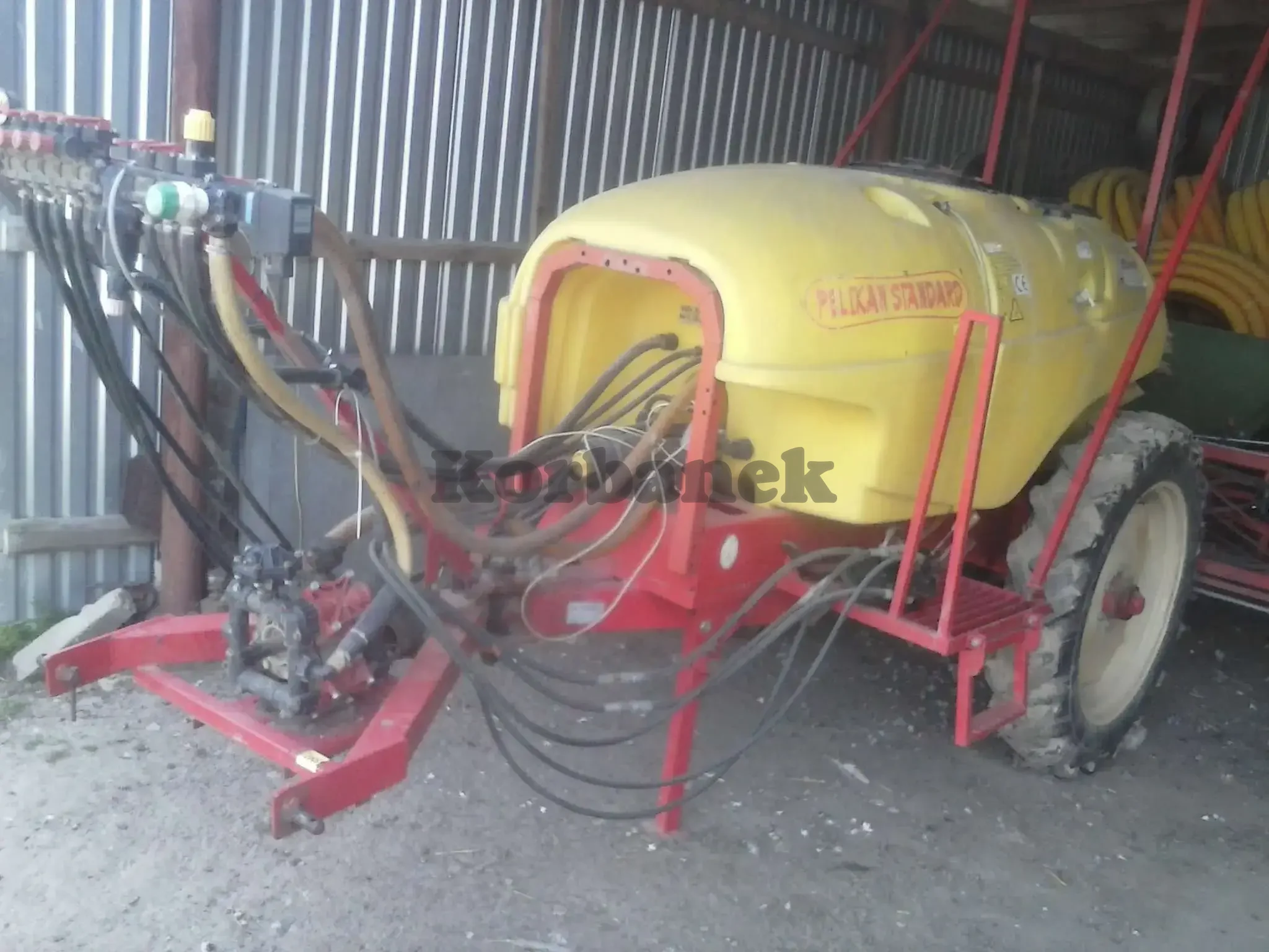 opryskiwacz zaczepiany 1500 l. BURY