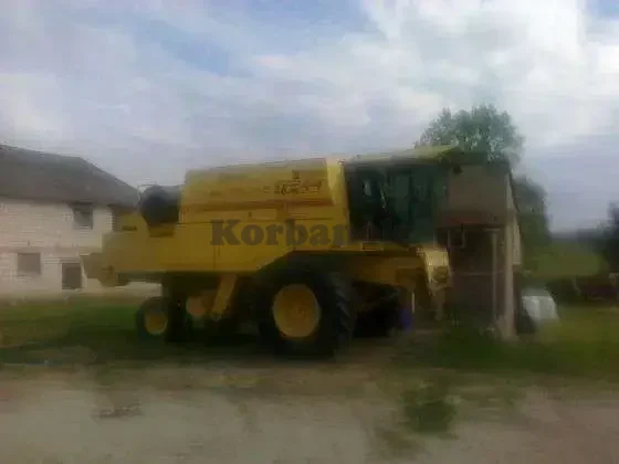 Kombajn New Holland TF44 rok 1990