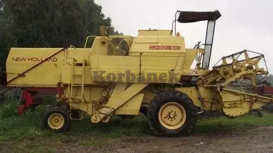 Kombajn zbożowy New Holland 1540