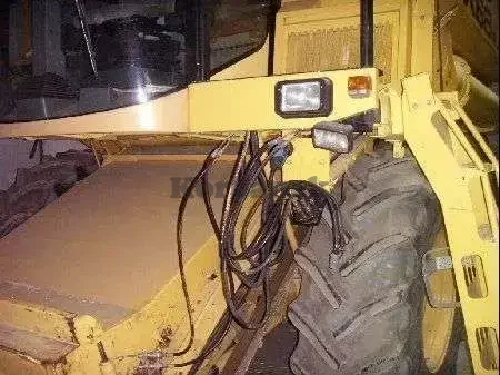 Kombajn zbozowy New Holland TX 68 Plus