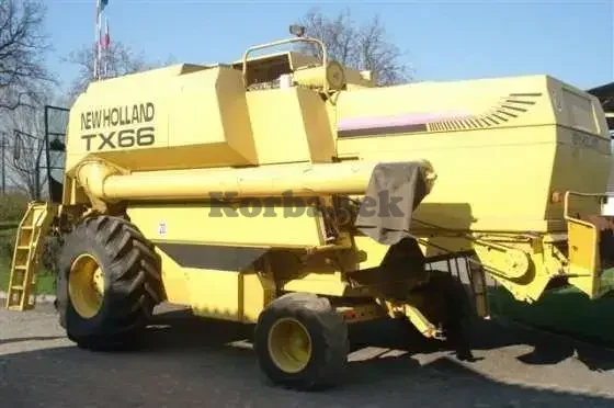 Kombajn zbożowy New Holland TX 66 1996 r