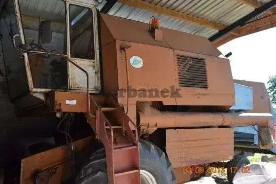 Kombajn zbożowy Bizon Rekord Z058 rocznik 1987