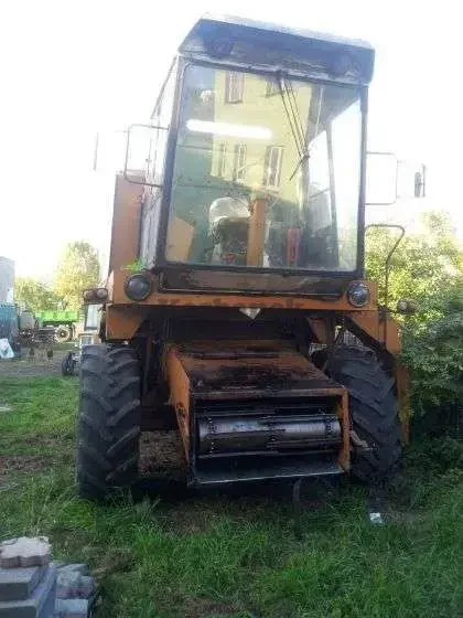 Kombajn zbożowy Bizon Z 056 1988 r