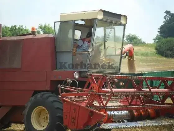 Kombajn zbożowy Bizon Z 056 1986 r