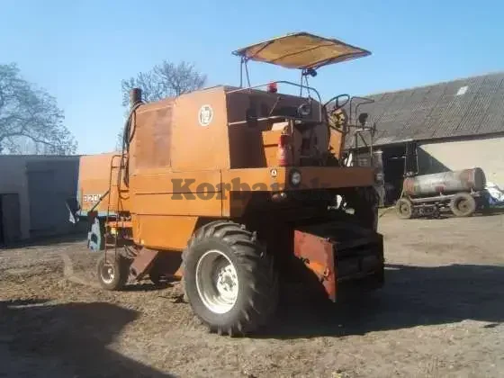 Kombajn zbożowy BIZON ZOO 56 rok produkcji 1980