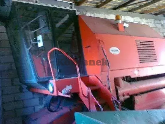 Kombajn zbożowy BIZON Z 058 1988 r