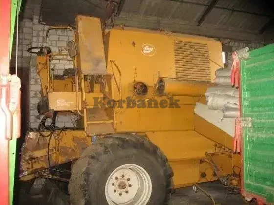 Kombajn zbozowy Bizon Z 056 1983 r