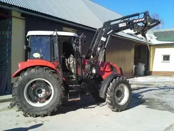 Ciągnik Farmtrac 2009 rok z ładowaczem