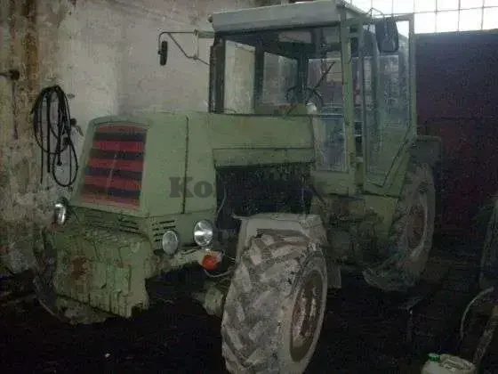 Ciągnik rolniczy Fortschnit 2T 323A rok 1987