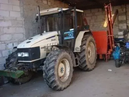 Ciagnik rolniczy Lamborghini Turbo 90 rok produkcji 2002