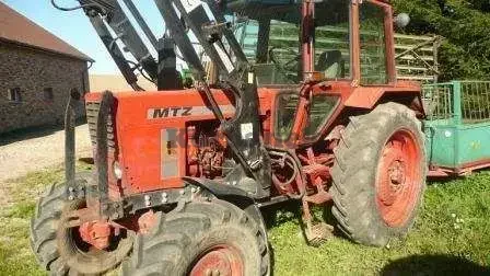 Ciągnik MTZ 82 + ŁADOWACZ AGROMASZ