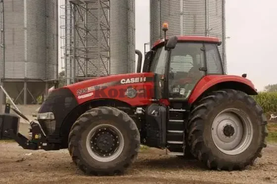 Ciągnik rolniczy Case IH MAGNUM 235 2013 r