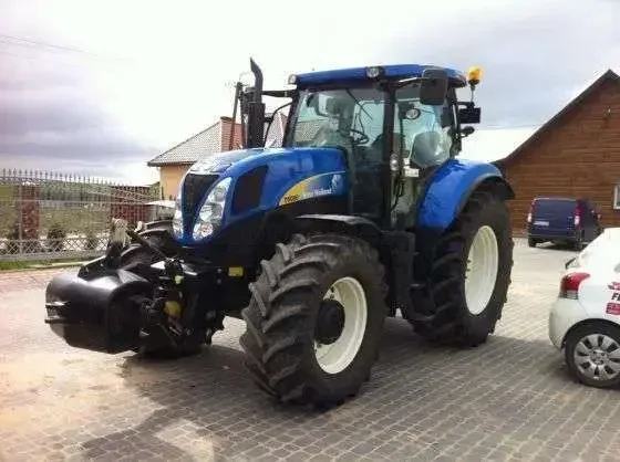 Ciągnik rolniczy New Holland T 6080 2011 r