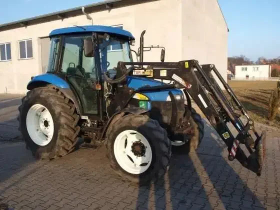 Ciągnik rolniczy New Holland TD 70 D 2005 R