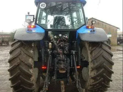 Ciagnik New Holland TM 190