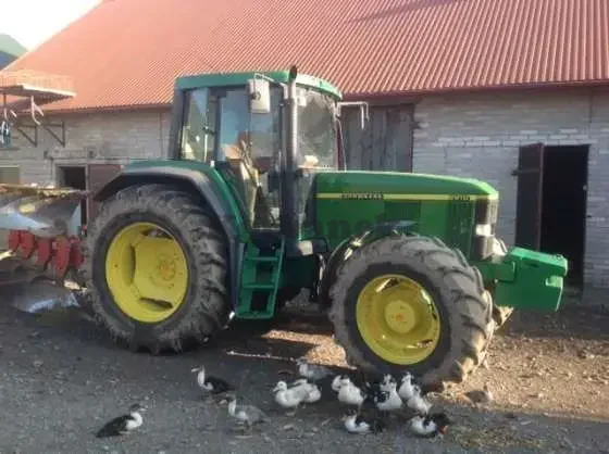 Ciągnik John Deere 6910 rok produkcji 1995