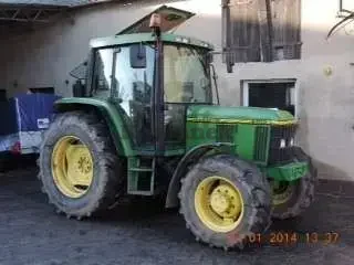 CIĄGNIK ROLNICZY JOHN DEERE 6400
