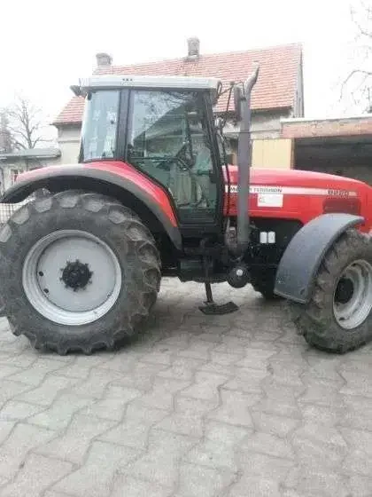 Ciągnik rolniczy Massey Ferguson 8220 155 KM 2001 r