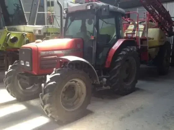 Ciagnik MF 4245 rok produkcji 2001