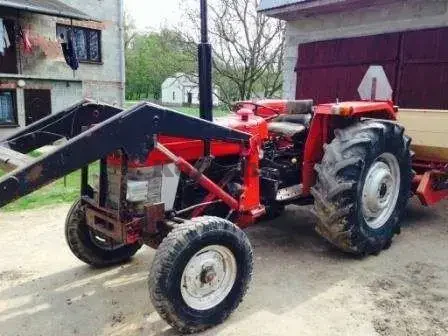 Ciągnik Massey Ferguson 158 rok produkcji 1975