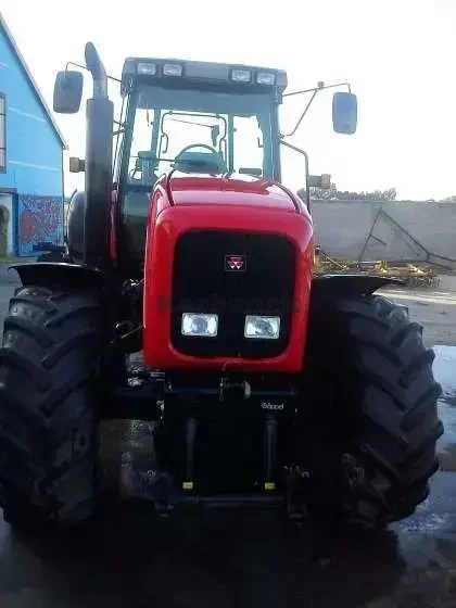 Ciągnik rolniczy MASSEY FERGUSON 8260 2005 r