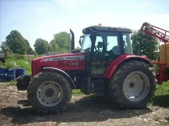 Ciagnik rolniczy Massey Ferguson 5465 2004 r