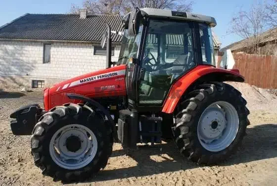 Ciągnik rolniczy Massey Ferguson 5425, 2004 r
