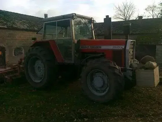 Ciągnik rolniczy Massey Ferguson 2680 rok 1984