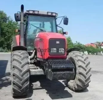 Ciagnik rolniczy MF8220 2001 r