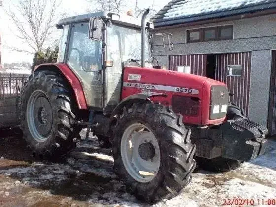 Ciagnik rolniczy Massey Ferguson 4270 2003 r