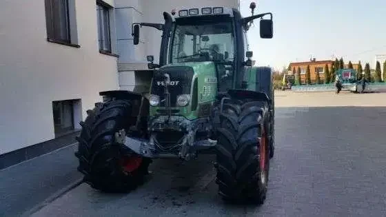 Ciągnik rolniczy FENDT 817 180 KM 2004 rok