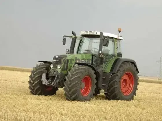 Ciągnik Fendt Vario 820 205 KM 2011 r - POKAZOWY - OKAZJA !!!