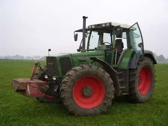 Ciągnik Fendt Favorit 824 1996 r