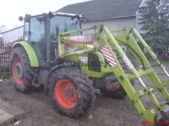 Ciągnik Claas Axos 330C + Ładowacz