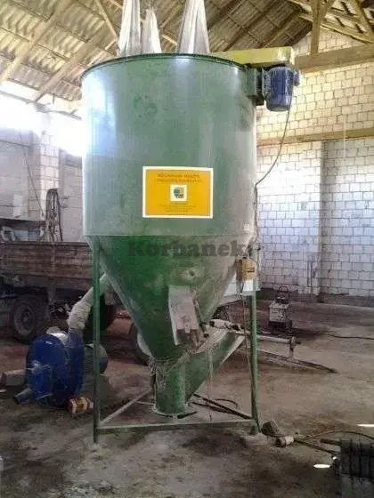 Mieszalnik i śrutownik 11 KW