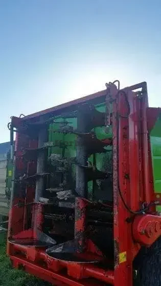 Rozrzutnik Agromet Pilmet Tytan 11 2009 r