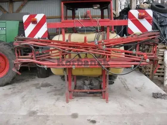 Opryskiwacz Rauh 700 litrów + wybierak do kiszonek+OPONY 480/65R24