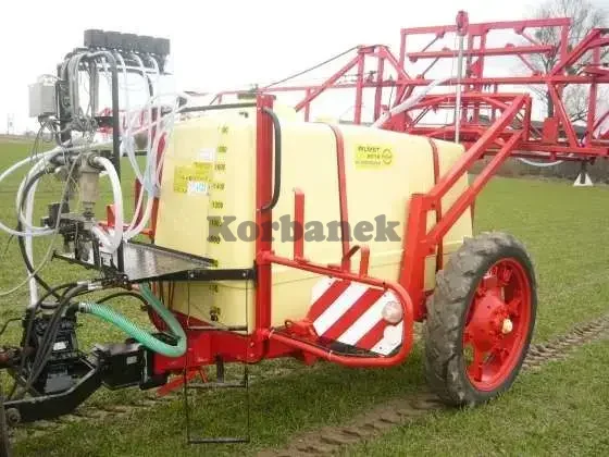Opryskiwacz polowy zaczepiany Pilmet 2018 L 1996 r