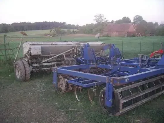 Agregat uprawowo siewny Rolmasz Kutno U 772 2001 r