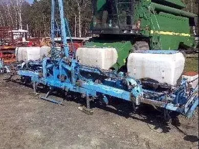 Siewnik do kukurydzy Monosem 8 rzędów