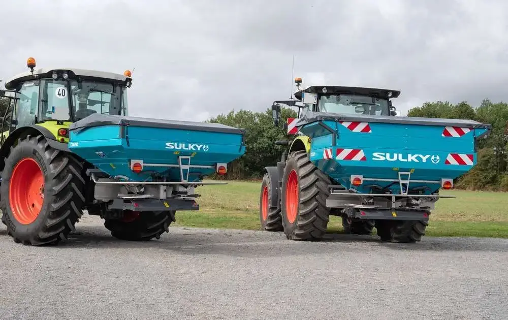 Rozsiewacze nawozów serii DX modele DX20 i DX30+