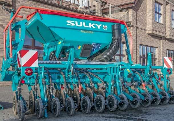 Siewnik zbożowy XEOS PRO 4,0 m